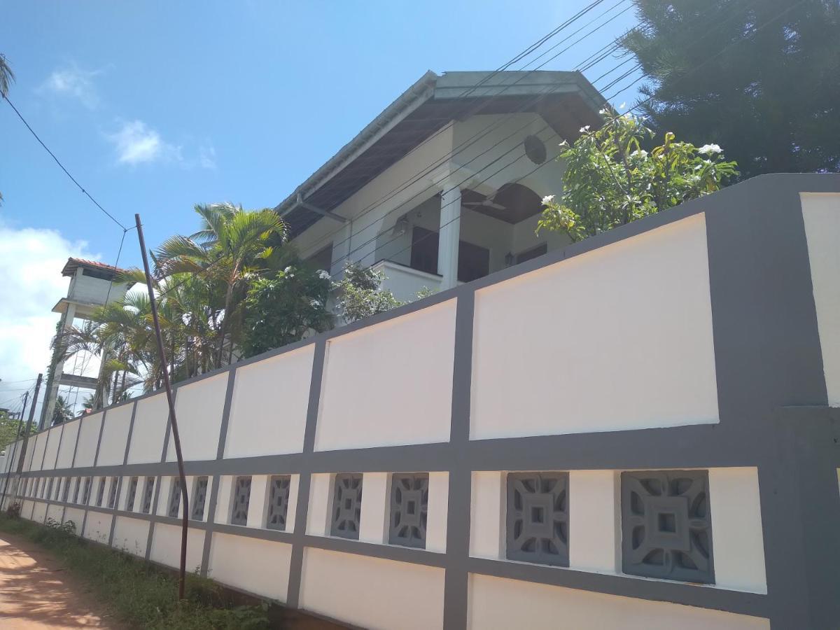 Vijai Resort Negombo Exterior photo