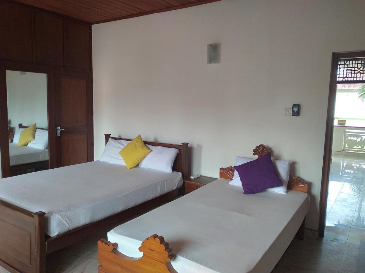 Vijai Resort Negombo Exterior photo